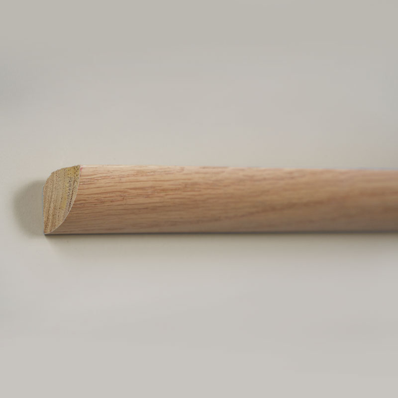Lignum solidum Quarter Round CUMATIUM (convoluta cum Rubro Oak Veneer + Poena) - Quercus Color 7/8' x 7/8'