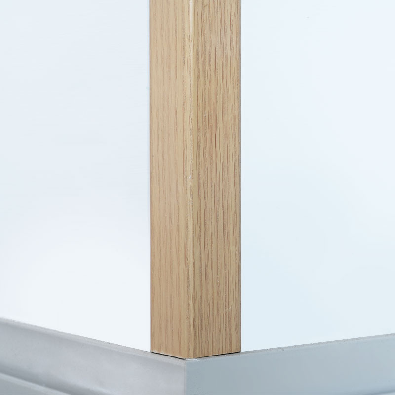 Lignum Solidorum Right Angulus (90°) Transition Strip (Involutus cum Rubro Oak Veneer+ Paint) - Quercus Color 1 1/2' x 1 1/2'