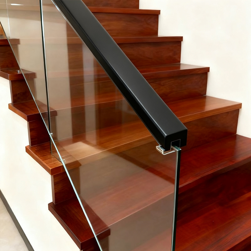 Lignum solidum Stair Handrails (Filler-Primed et Picta) -Munich 1 1/6' x 1 1/6'